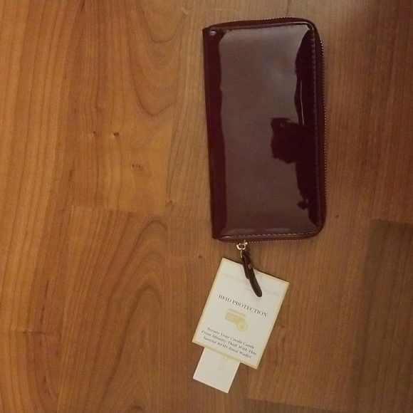 Wallet - Picture 2 of 9